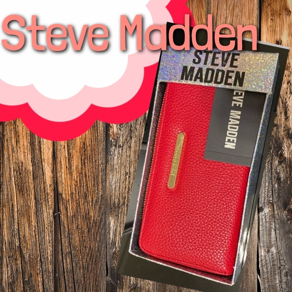 **ON SALE****Steve Madden**